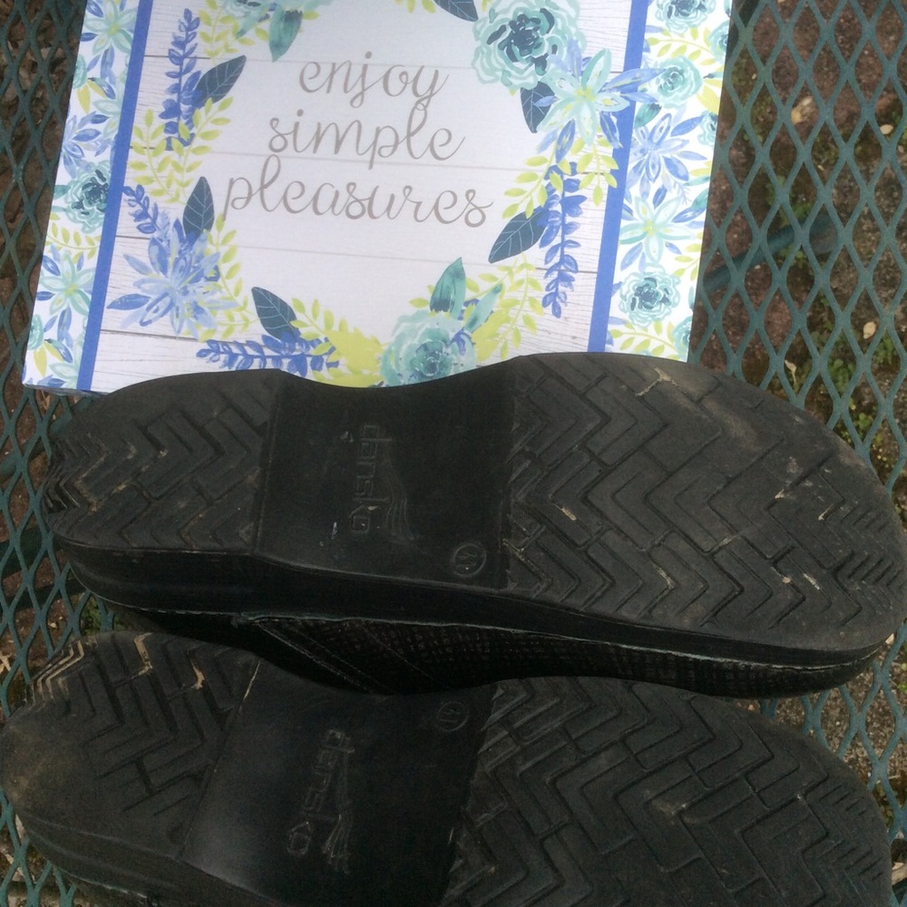 Dansko Grid Pattern Clogs Size 11 - image 5